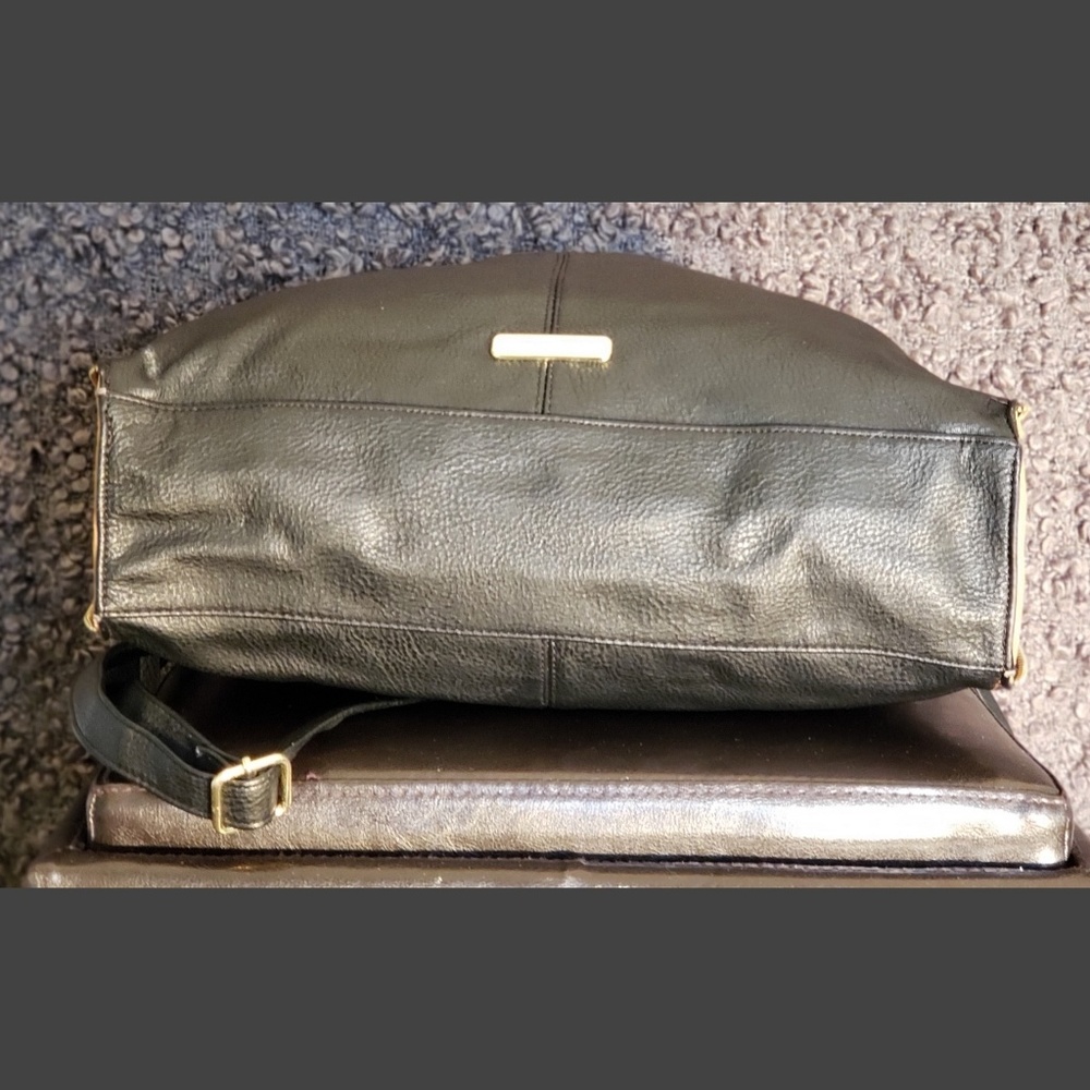 Gorgeous Steve Madden Bag - Picture 3 of 6